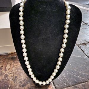 16" pearl necklace graduated from small to large